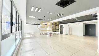 Location Bureau  Avinguda de madrid. Oficina con todos los servicios, en les corts, junto a sants, de