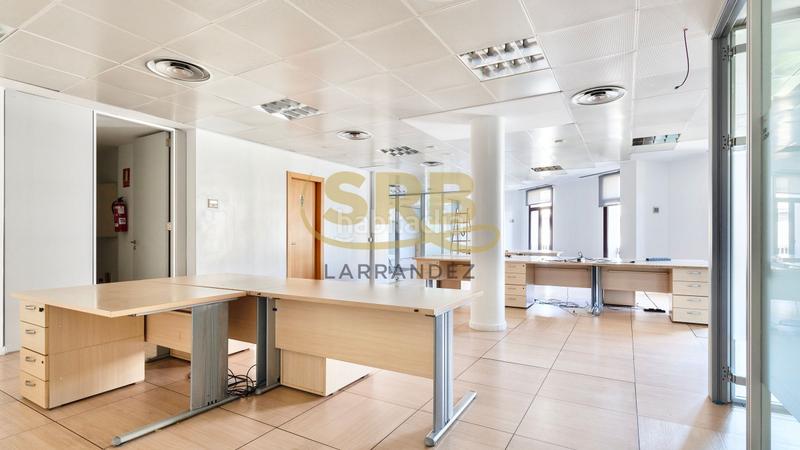 Foto 4f12eb99-971b-4804-8d17-eb77e69abe08. Miete büro mit heizung parking in Dreta de l´Eixample Barcelona