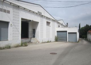 Rent Industrial building  Carrer sardana. Conjunto de naves en polígono cova solera de rubí