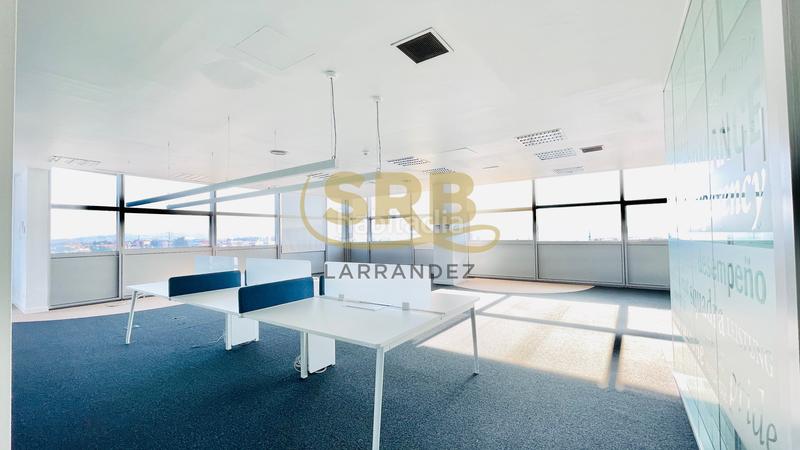 Foto 568c63d5-9221-4d64-9339-3bbfc2c737d3. Alquiler oficina  completamente exterior, muy luminosa situada . en Sant Cugat del Vallès