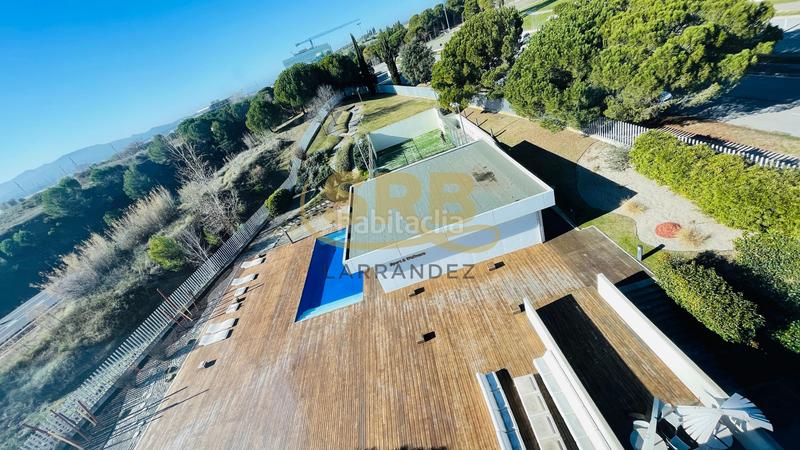 Foto 5b261e3d-d220-465d-99b2-1c907430fafc. Alquiler oficina  completamente exterior, muy luminosa situada . en Sant Cugat del Vallès