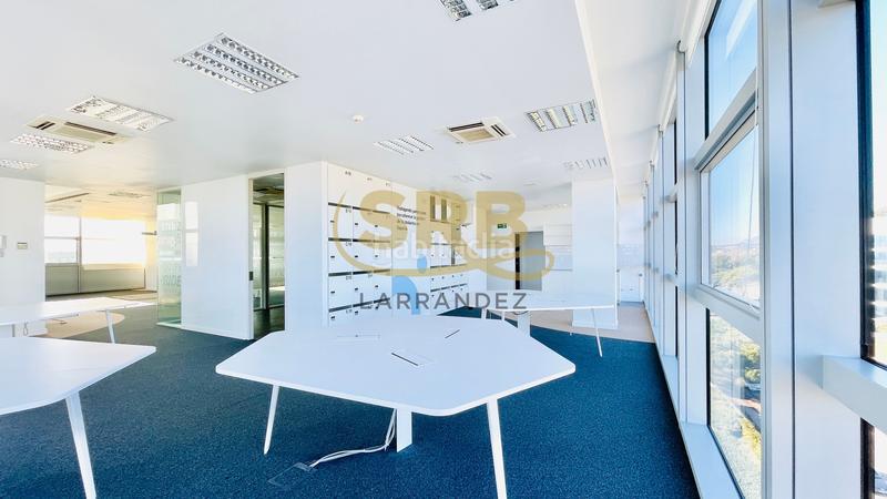 Foto 47d18d7c-01bc-4fa6-a9a7-f4503c5d7511. Location bureau avec chauffage parking dans Volpelleres Sant Cugat del Vallès