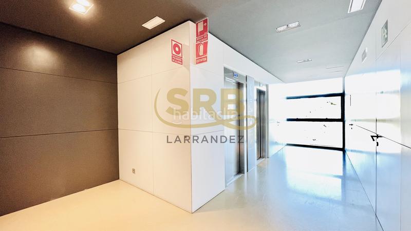 Foto 6f420d7a-8632-4b85-972c-9d460c22d246. Location bureau avec chauffage parking dans Volpelleres Sant Cugat del Vallès