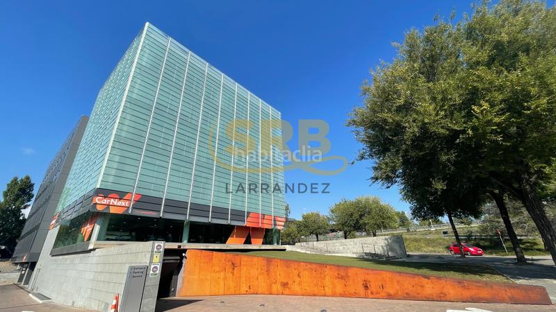 Foto 5aa957ea-47db-482c-af24-ce2aca914288. Alquiler oficina  muy luminosa y diáfana en el edificio helion en Sant Cugat del Vallès