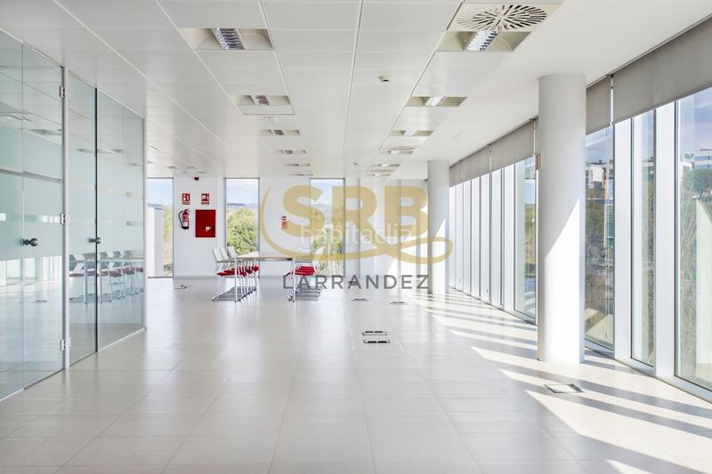 Foto e1d8d57e-8ec0-434c-9fb7-5e3512804433. Location bureau avec chauffage parking dans Volpelleres Sant Cugat del Vallès