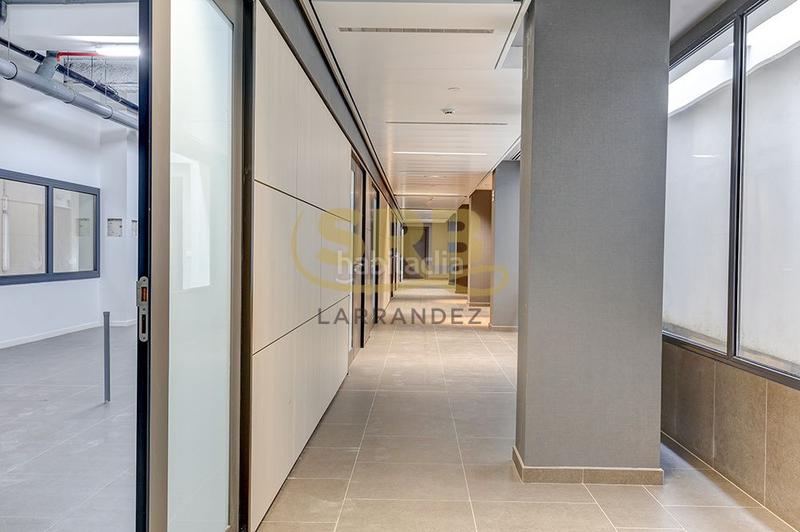 Foto 730cf3cb-6437-4eb0-9ef0-ef5ec48f6ef1. Location bureau avec chauffage dans Tres Torres Barcelona