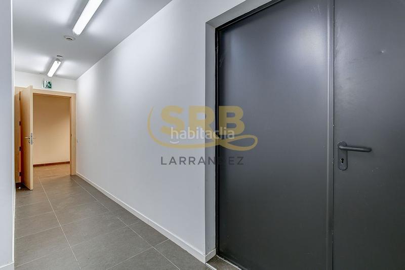 Foto cb5889c8-711d-4268-87f2-beeb6e6511cf. Location bureau avec chauffage dans Tres Torres Barcelona