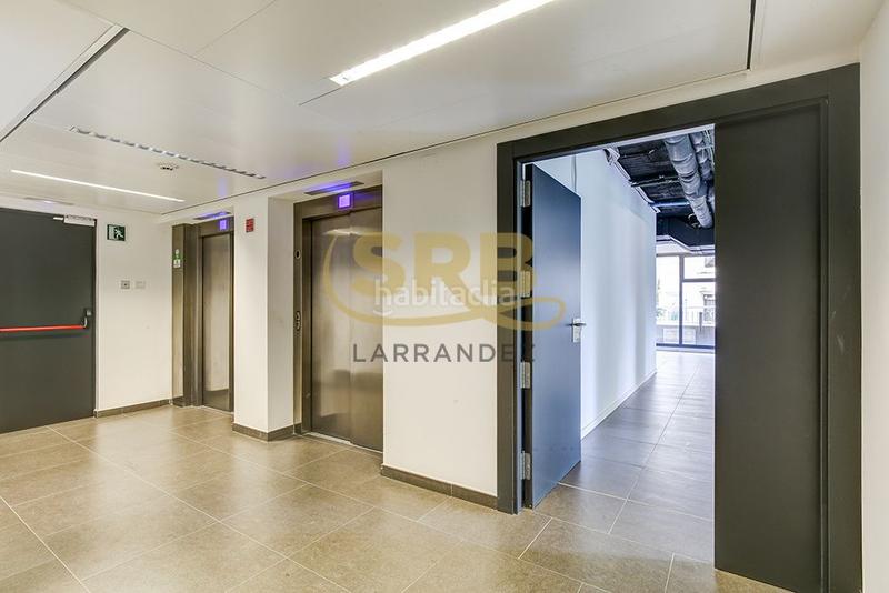 Foto 5062e224-7d5e-4fd4-b2df-16ba3e1ee7e7. Rent office space with heating in Tres Torres Barcelona