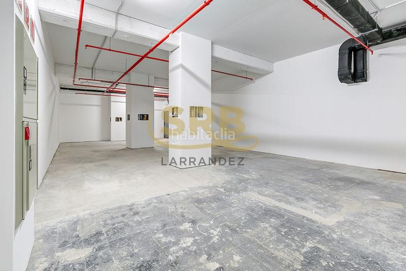 Foto d70e8d1e-e036-46ef-944e-a05fa4ebf9e5. Affitto locale commerciale con riscaldamento in Tres Torres Barcelona