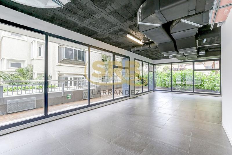 Foto 0fd76f40-a9d2-4e5c-a35d-67216d7ff83b. Lloguer local comercial amb calefacció a Tres Torres Barcelona