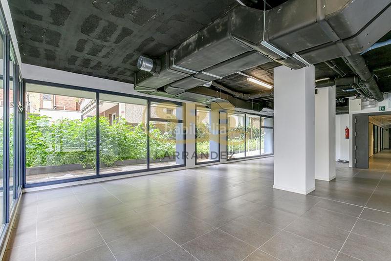 Foto 80085a07-9c0b-48d0-baa8-aeaa3bd4398f. Location local commercial avec chauffage dans Tres Torres Barcelona