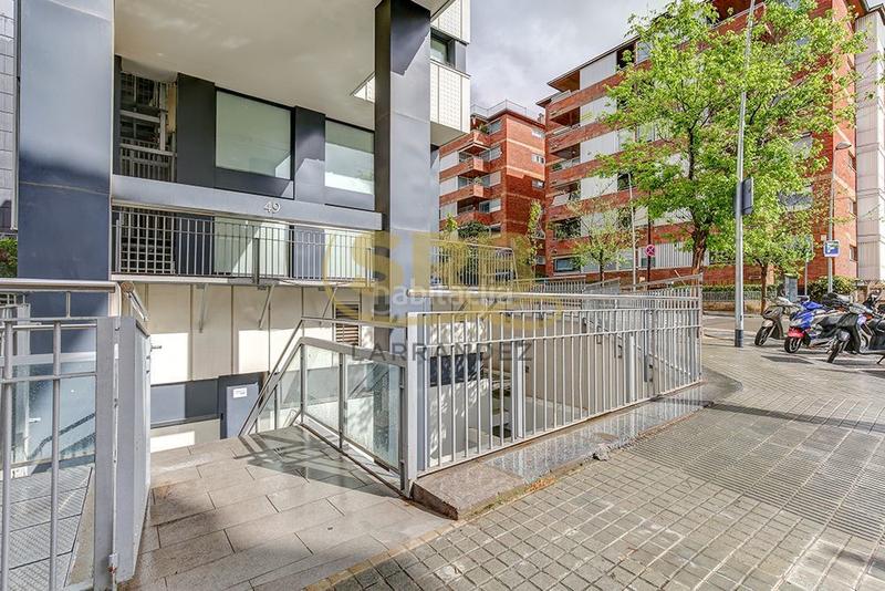 Foto d221568a-d12b-4685-970b-1005b61b515d. Location local commercial avec chauffage dans Tres Torres Barcelona