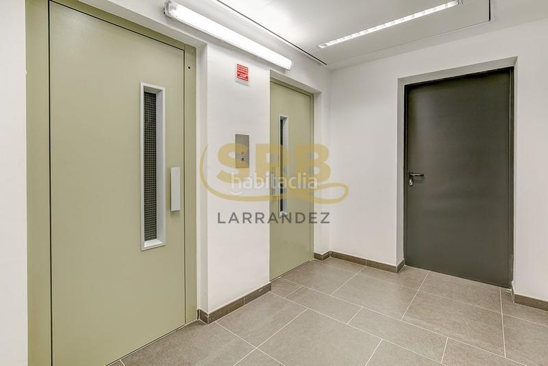 Foto 6159c5b3-0f9a-451f-9de4-5e54aa046dcc. Rent business premise with heating in Tres Torres Barcelona