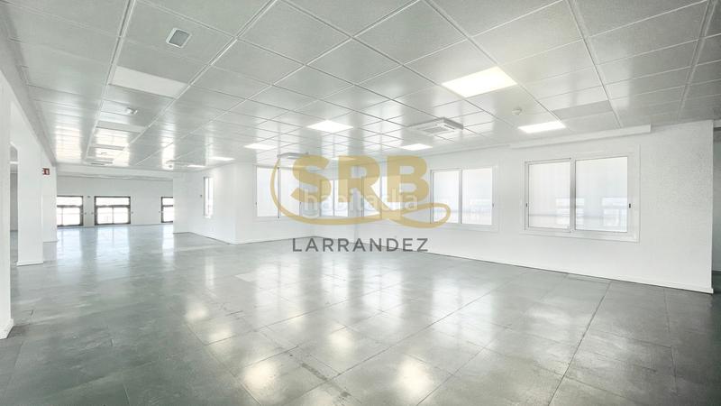 Foto 9ec07bca-5399-4f08-94e2-08b7cad0a92b. Rent office space with heating parking in Gòtic Barcelona