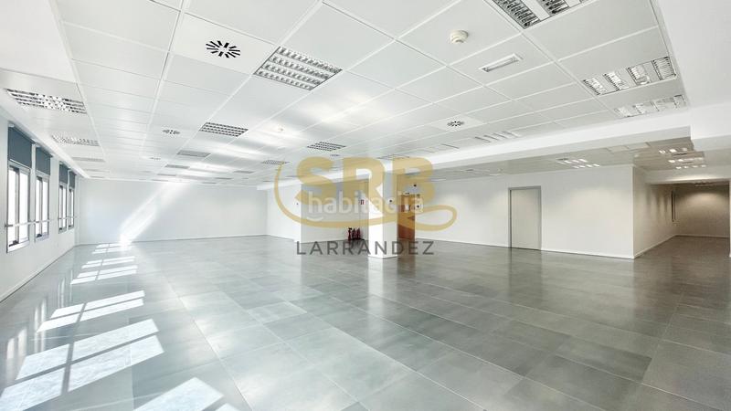 Foto a250b519-92ce-4736-bae9-94b97d78f6a5. Rent office space with heating parking in Gòtic Barcelona
