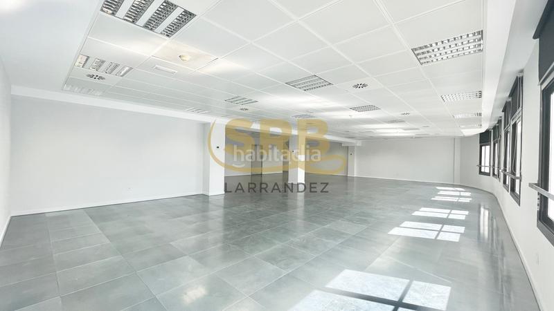 Foto a68e6a21-6ce9-4a84-931d-e0db4dfadaa2. Rent office space with heating parking in Gòtic Barcelona