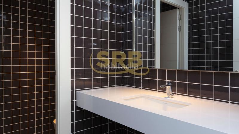 Foto a6c76d04-c1f1-4b3a-afe7-e719d0cd7bca. Location bureau avec chauffage parking dans Barri de les Corts Barcelona