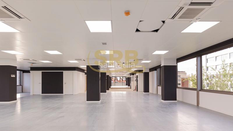 Foto a959d99b-17e0-4ca7-a718-4051de2e59dc. Location bureau avec chauffage parking dans Barri de les Corts Barcelona