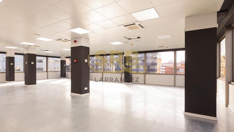 Foto e2451f8f-c90d-4471-9e03-827a597b4fa4. Location bureau avec chauffage parking dans Barri de les Corts Barcelona