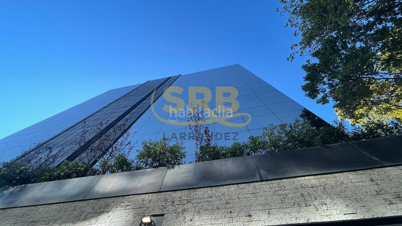 Foto 24d804e4-2b3f-47be-997b-81bdbcfdcf7a. Rent office space with heating parking in Barri de les Corts Barcelona