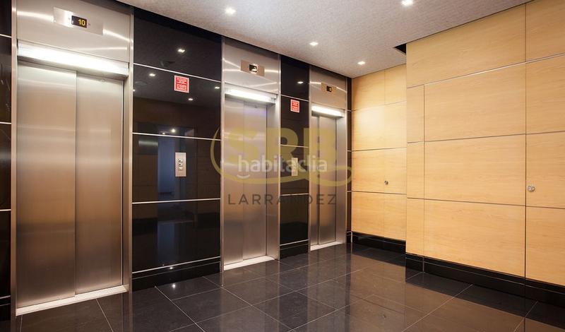 Foto 61493255-6296-4203-ac25-cc19fa076018. Rent office space with heating parking in Barri de les Corts Barcelona