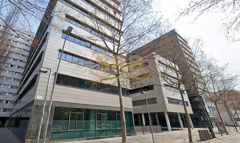 Foto 6bec8cd1-4a0d-49dd-a515-dbe07d5ec2f1. Lloguer oficina amb calefacció aparcament a Poblenou Barcelona