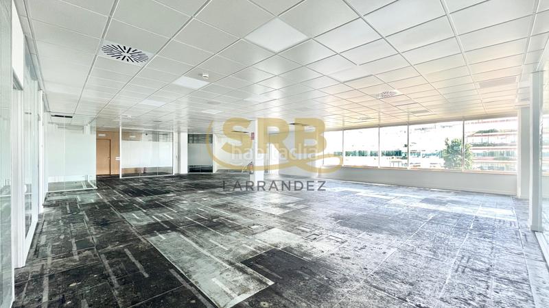 Foto 4fd24e3b-15fd-4892-a98c-14e9ecd6bfc6. Alquiler oficina excelentes oficinas , con todos los servicios en Sant Cugat del Vallès