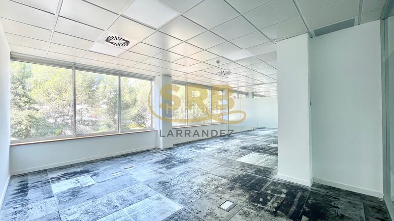 Foto 6ba45aec-9ef5-44e0-b462-d32a4d0df64b. Alquiler oficina excelentes oficinas , con todos los servicios en Sant Cugat del Vallès