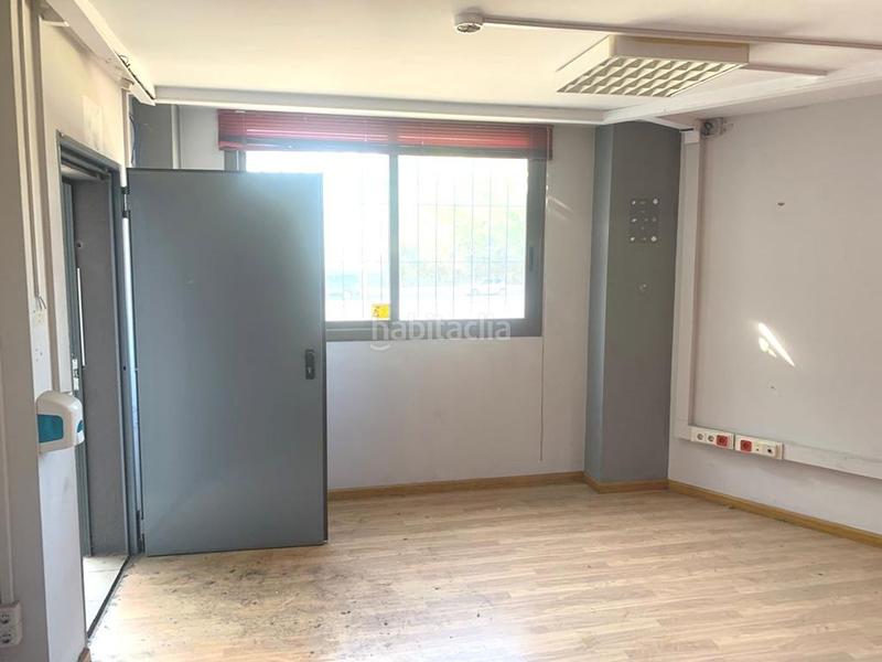 Foto 4628e888-5050-4300-86e1-5800050c042d. Miete fabrikhalle in Can Roses Rubí