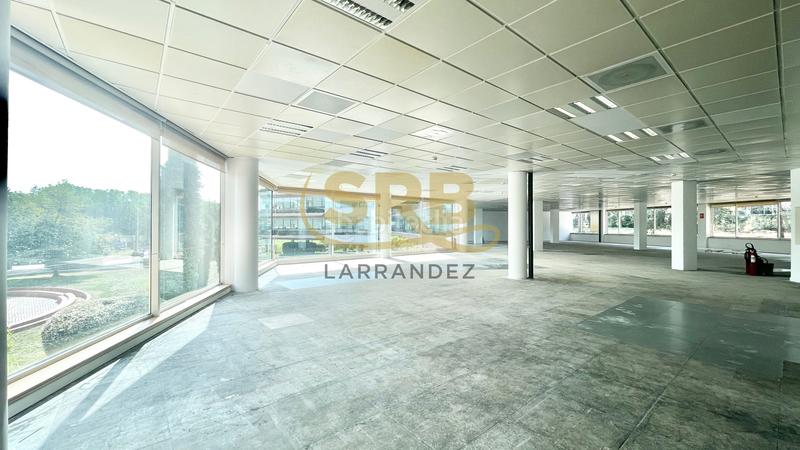 Foto c3148a6a-b07c-40f1-9537-ddad9fb93cee. Alquiler oficina s reformadas, con todos los servicios, en Sant Cugat del Vallès