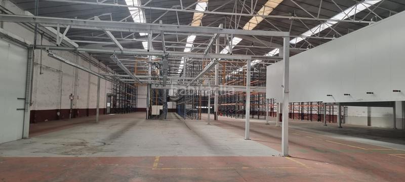 Foto 829e8d21-9fd0-44b5-8ec3-ab4486b72283. Rent industrial building in Polinyà
