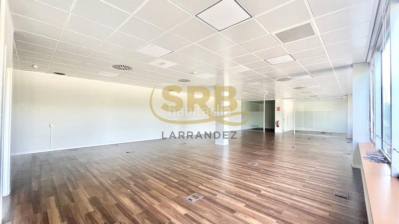 Foto 66651370-6843-4344-a524-295c5ee778ce. Location bureau avec chauffage parking dans Volpelleres Sant Cugat del Vallès