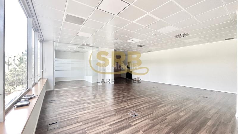 Foto 94dc00fb-3537-48b2-a3d7-de15c4905ffa. Location bureau avec chauffage parking dans Volpelleres Sant Cugat del Vallès