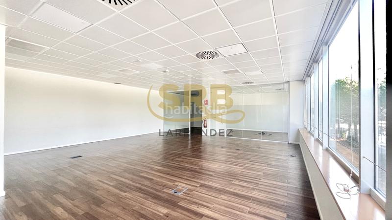 Foto 09b05e72-a010-4398-b61b-884e3a88ddfa. Miete büro mit heizung parking in Volpelleres Sant Cugat del Vallès