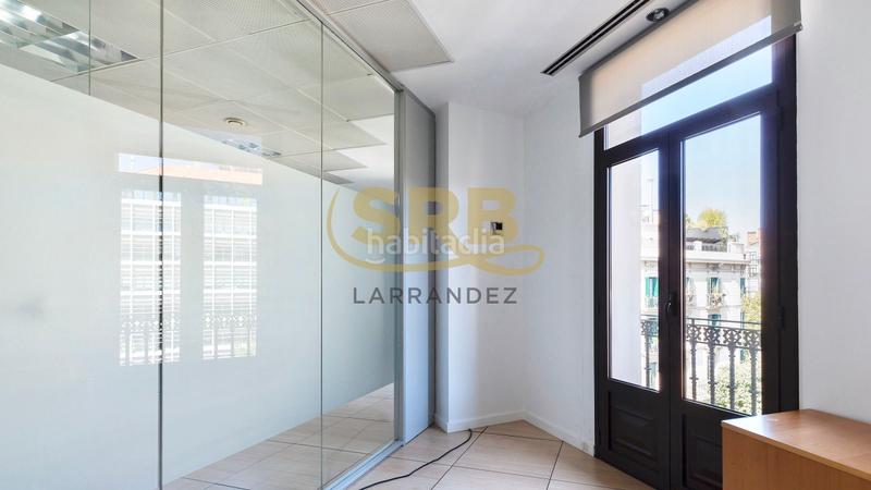 Foto d2dbfbe9-8191-4846-bfac-d3bd57a92292. Location bureau avec chauffage parking dans Dreta de l´Eixample Barcelona