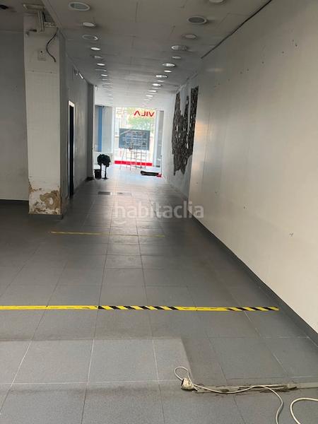 Foto da14d146-d3ab-4a9a-ba89-fc4fe1d7e180. Lloguer local comercial a Centre Vic