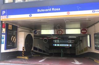 Aparcament cotxe a Passeig de grcia 55. Plaza de garaje en bulevard rosa, entrada coches por c/ valncia