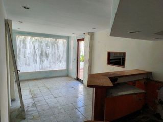 Business premise in Badia Blava-Badia Gran-Tolleric. Local comercial en badia blava