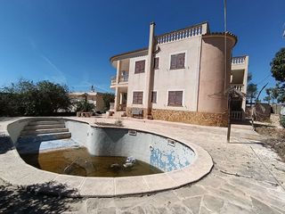 Haus in Cala Santanyí. Chalet con piscina en santanyí