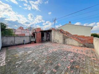Maison jumelée  Castillejos. Chalet adosado en venta en centre08172