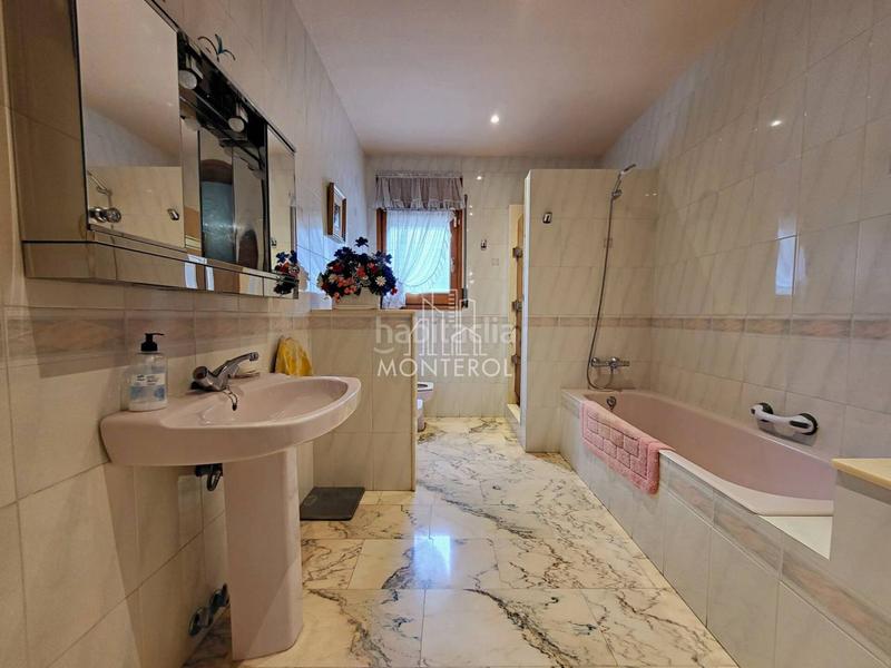 Foto ad7a9d5d-0f23-4436-a389-4ad13e281877. Haus mit heizung parking pool in Collbató