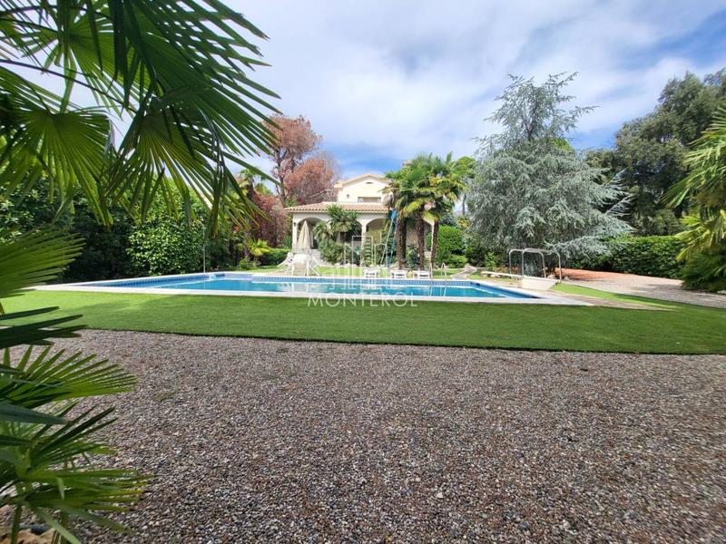 Foto d72785fd-b557-4a21-a0d5-ded4011b7f87. Haus mit heizung parking pool in Collbató