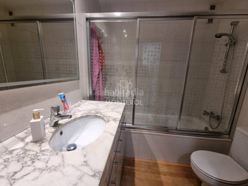 Foto 021df4a8-56c4-4700-ab01-f6bfa1a7f24e. Appartamento con riscaldamento parcheggio in Eixample Sabadell