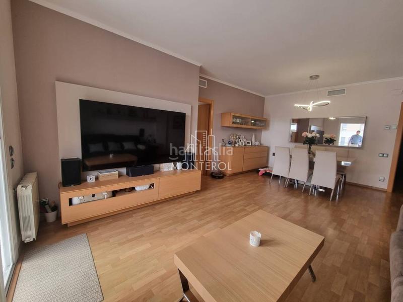 Foto 60dd0959-340f-4485-b9f8-34eb49977541. Appartamento con riscaldamento parcheggio in Eixample Sabadell