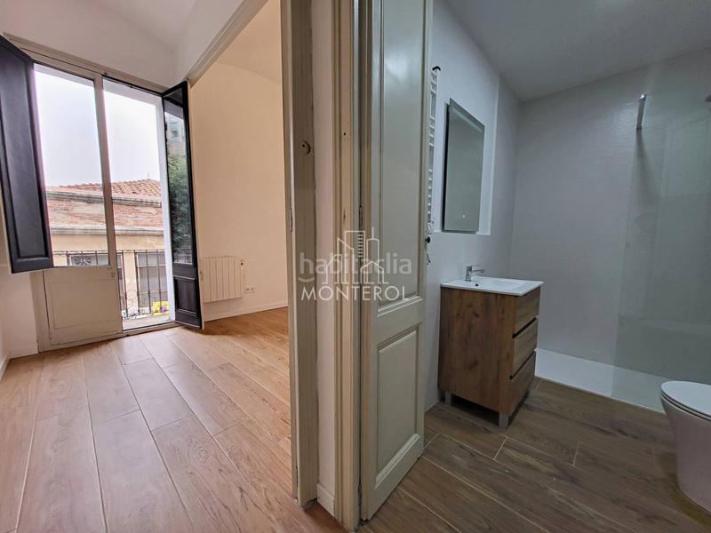 Foto 30084445-62a7-4189-a06a-1d5b833eb1a1. Casa adossada amb calefacció a Covadonga Sabadell