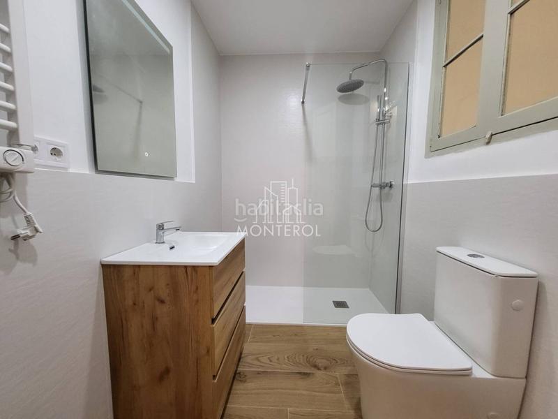 Foto 3f7665e5-5aae-446f-8832-521216e3327c. Casa adossada amb calefacció a Covadonga Sabadell