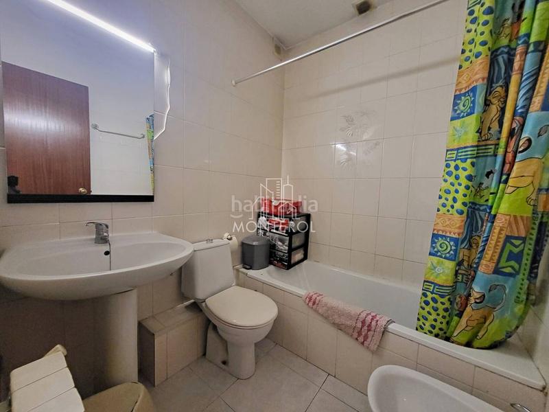 Foto 009d129a-1ca3-48e7-b076-4dc63d7c8b99. Semi detached house with heating parking in Cardedeu