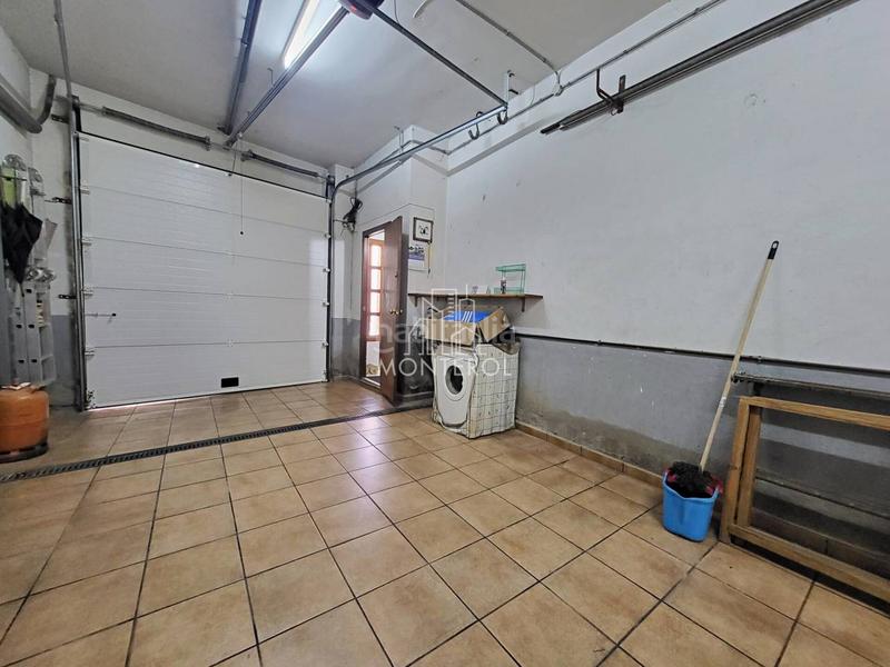 Foto 409086f0-fa47-4fd6-8548-5f359b43e30c. Semi detached house with heating parking in Cardedeu