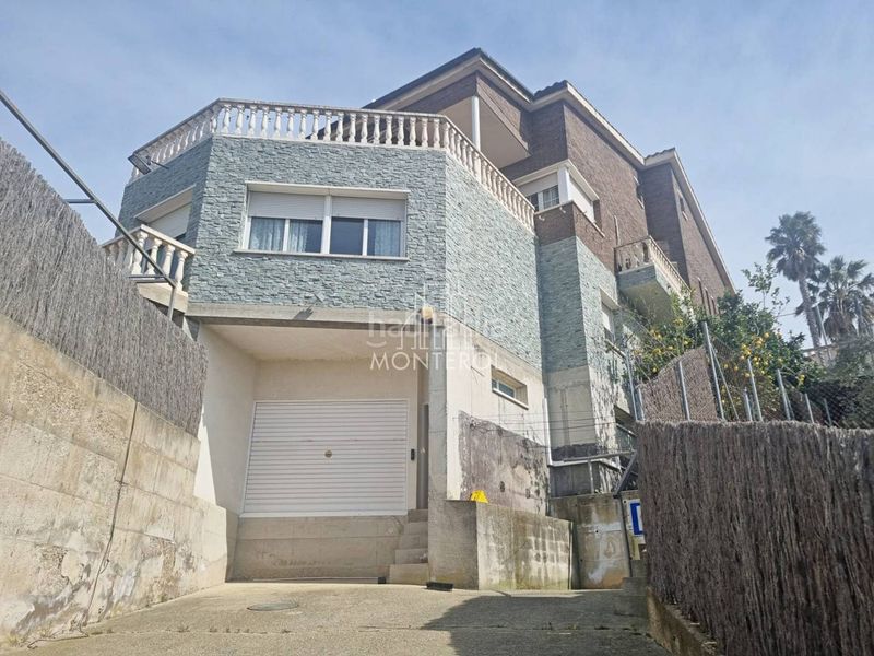 Foto 0a26cc33-33bc-43fc-a0e1-6aced291229d. Casa amb calefacció aparcament piscina a Can Palet de Vista Alegre Terrassa