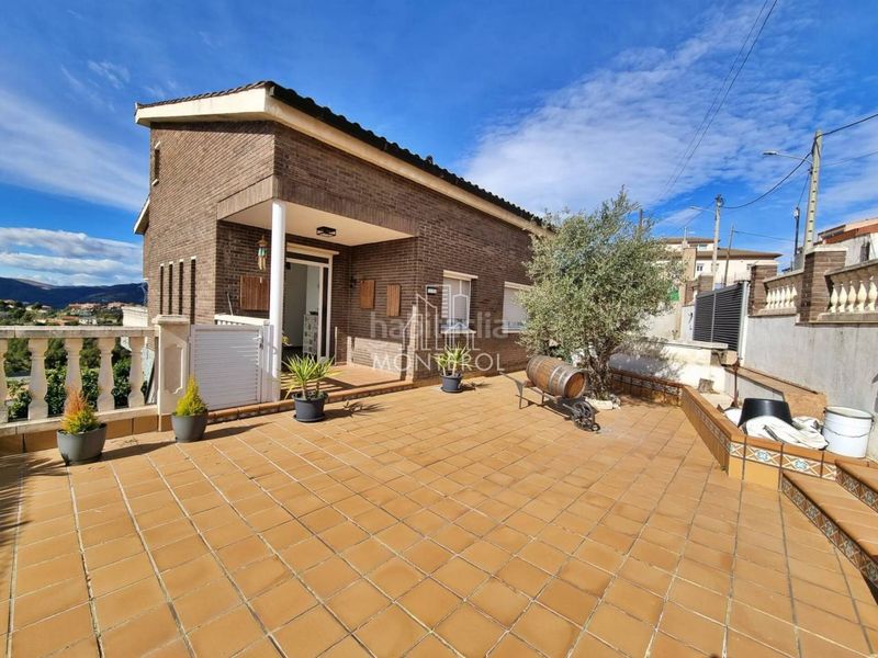 Foto 6fa4c80c-b5e7-4145-8edf-f874bbec60ea. Casa amb calefacció aparcament piscina a Can Palet de Vista Alegre Terrassa